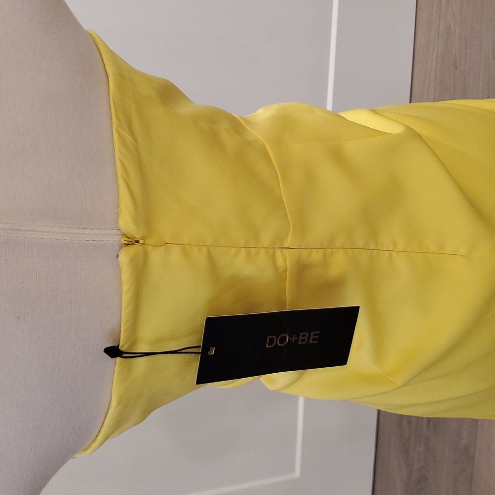 DO+BE Vibrant Yellow Strapless Dress With A Flower Accent Size L new with tags - Picture 7 of 9